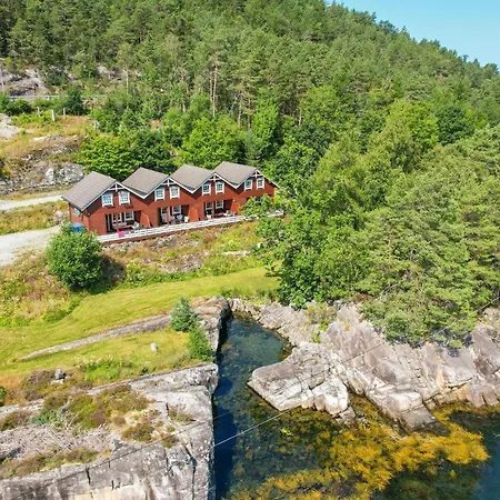 Beautiful In With House Sea View